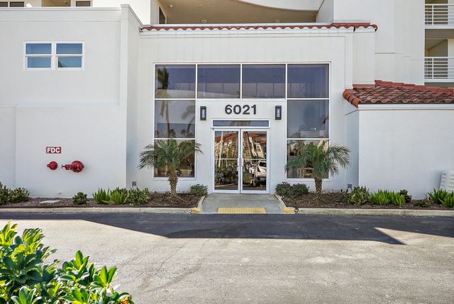 Exterior and Interior Photos 6021 Bahia Del Mar Cir, St. Petersburg, FL 33715, USA-1