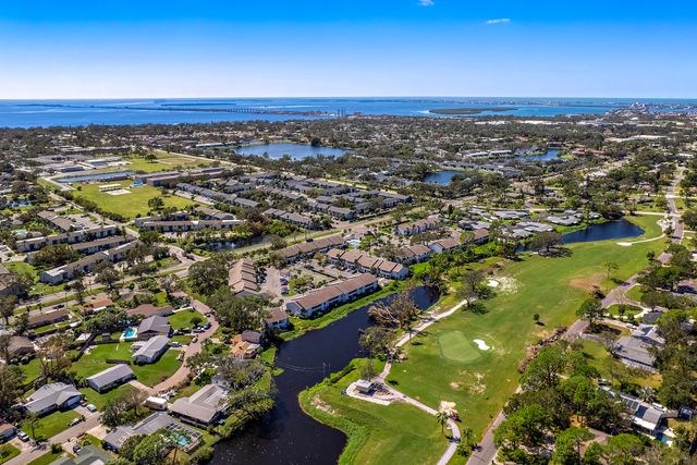 Drone Photos 1951 Lakewood Club Dr S, St. Petersburg, FL 33712, USA-4