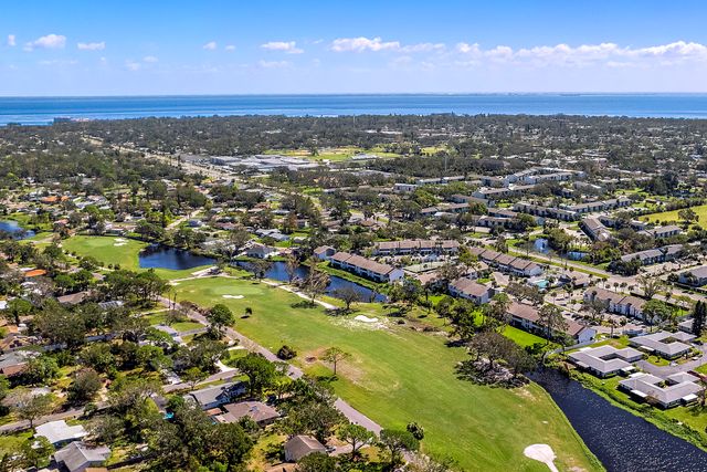 Drone Photos 1951 Lakewood Club Dr S, St. Petersburg, FL 33712, USA-6
