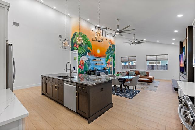 Exterior and Interior Photos 4907 15th Ave N, St. Petersburg, FL 33710, USA-18