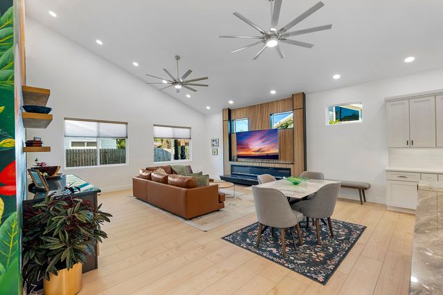 Exterior and Interior Photos 4907 15th Ave N, St. Petersburg, FL 33710, USA-19