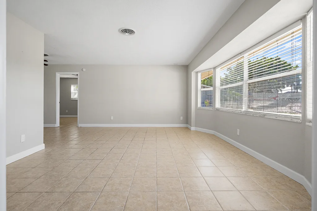 Listing photos-7