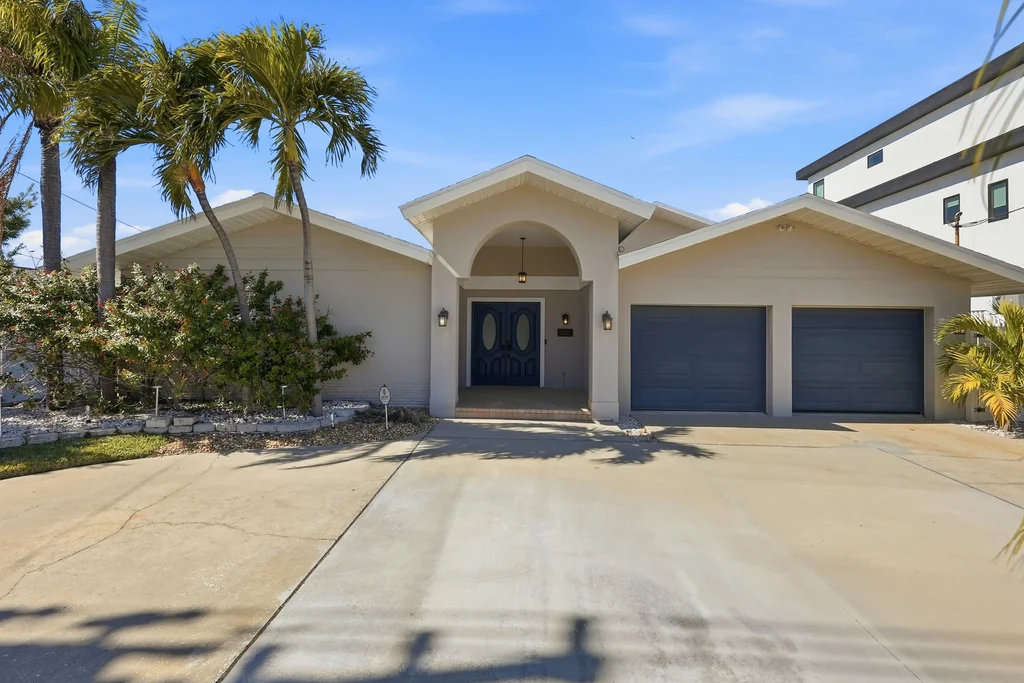 2822_W_Vina_Del_Mar_Blvd_St_Pete_Beach_FL_33706_-_Kristen_Burke_001