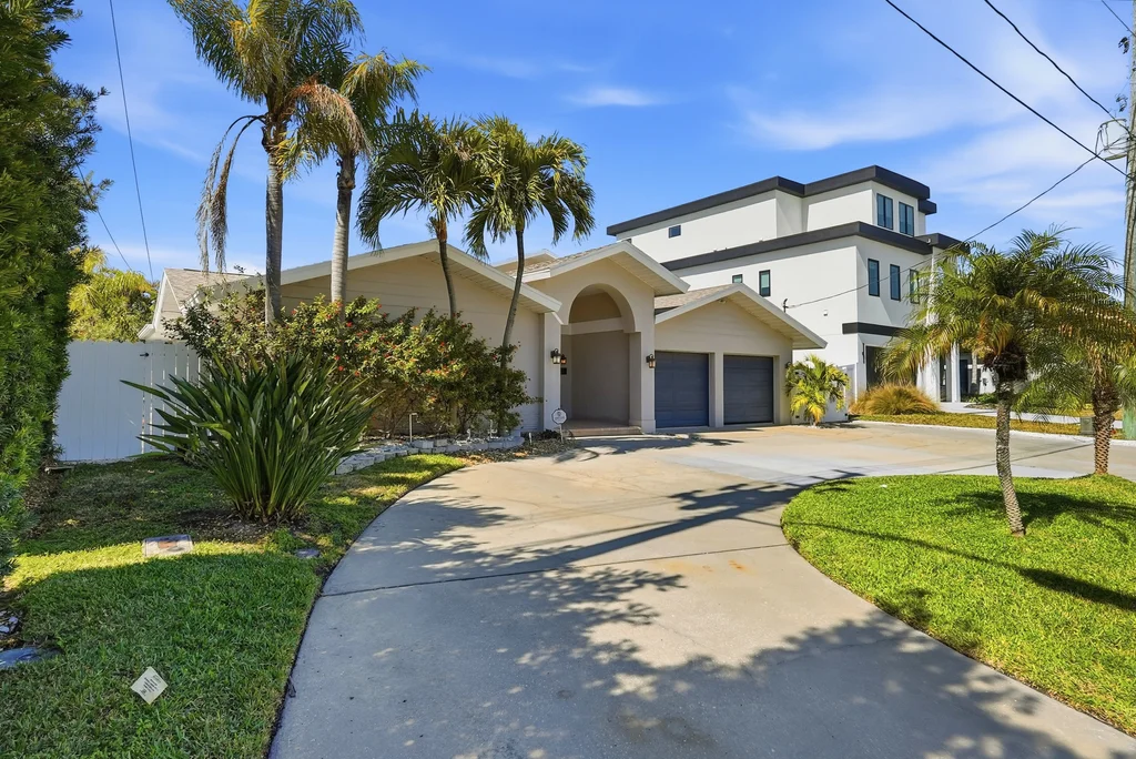 2822_W_Vina_Del_Mar_Blvd_St_Pete_Beach_FL_33706_-_Kristen_Burke_003
