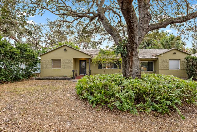 Exterior and Interior Photos 1746 23rd Ave N, St. Petersburg, FL 33713, USA-2