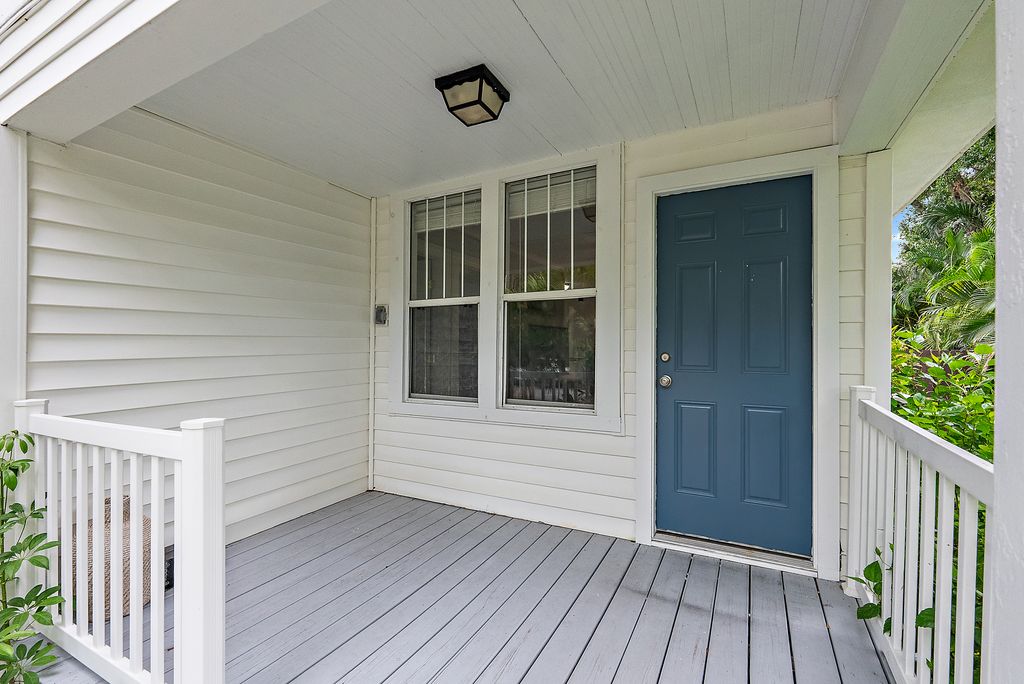 Listing Photos-15