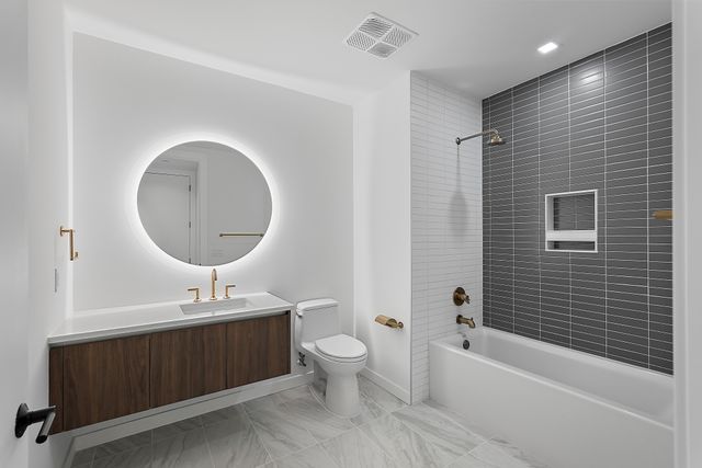 Exterior and Interior Photos 777 3rd Ave N, St. Petersburg, FL 33701, USA 3