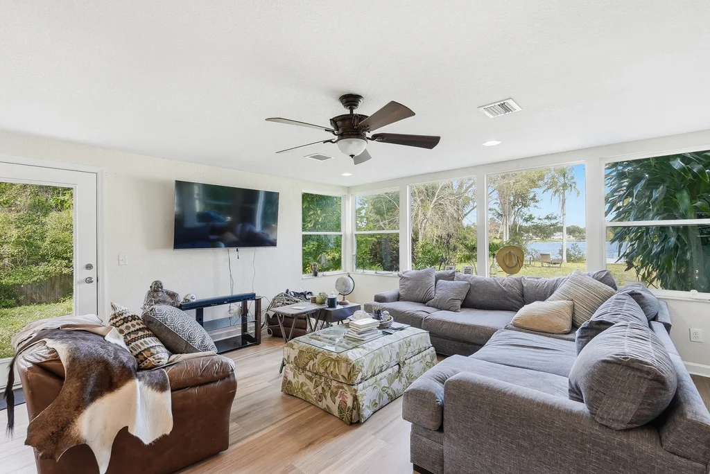 Listing Photos No TV-1