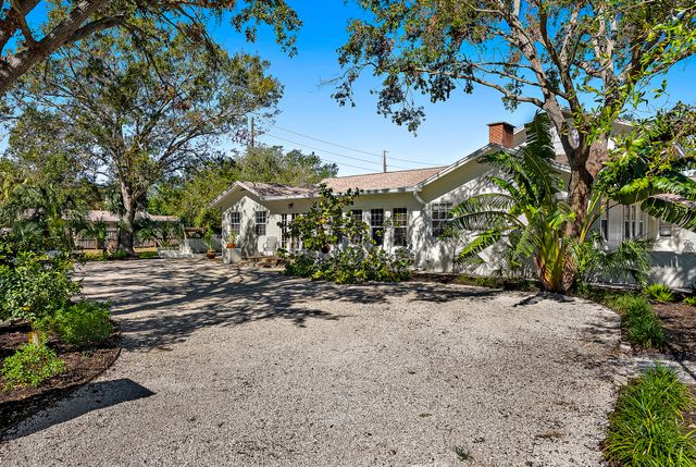 Exterior and Interior Photos 5021 24th Ave S, Gulfport, FL 33707, USA-3