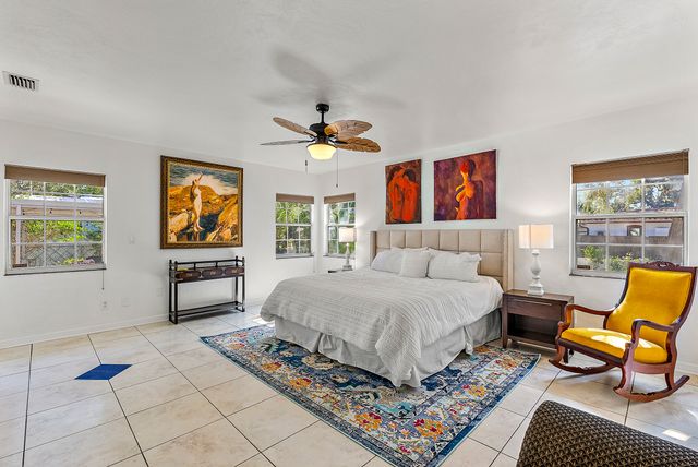 Exterior and Interior Photos 5021 24th Ave S, Gulfport, FL 33707, USA-7