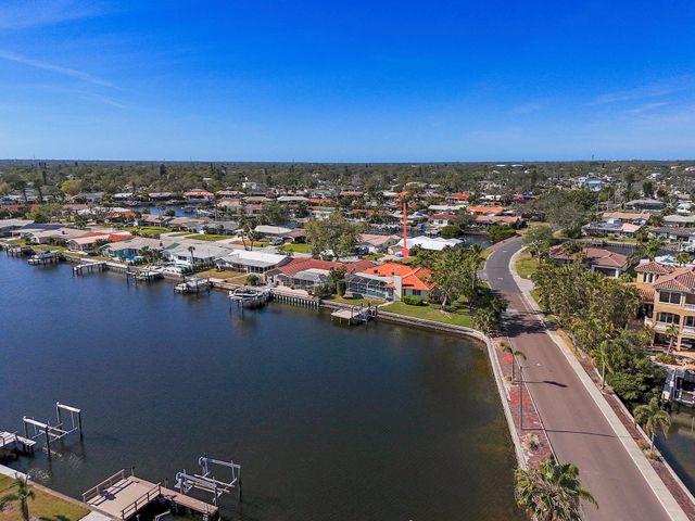 Drone Photos 1998 Massachusetts Ave NE, St. Petersburg, FL 33703, USA-5