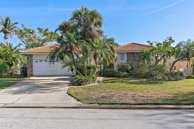Exterior and Interior Photos 1998 Massachusetts Ave NE, St. Petersburg, FL 33703, USA-2