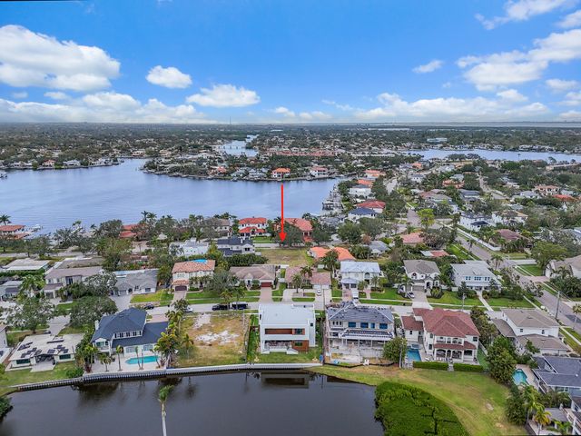 Drone Photos 372 Bayview Dr NE, St. Petersburg, FL 33704, USA-6