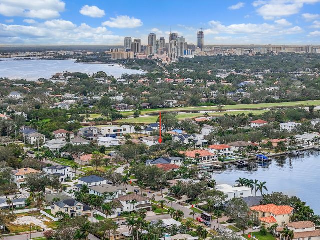 Drone Photos 372 Bayview Dr NE, St. Petersburg, FL 33704, USA-9