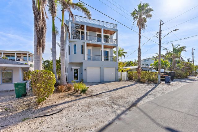 Exterior and Interior Photos 752 N Shore Dr, Anna Maria, FL 34216, USA-1