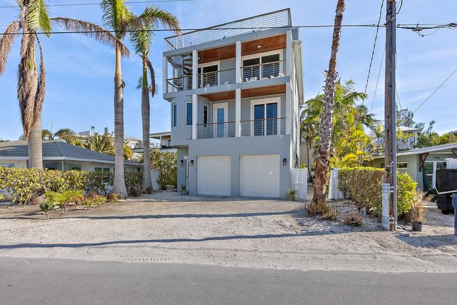 Exterior and Interior Photos 752 N Shore Dr, Anna Maria, FL 34216, USA-2