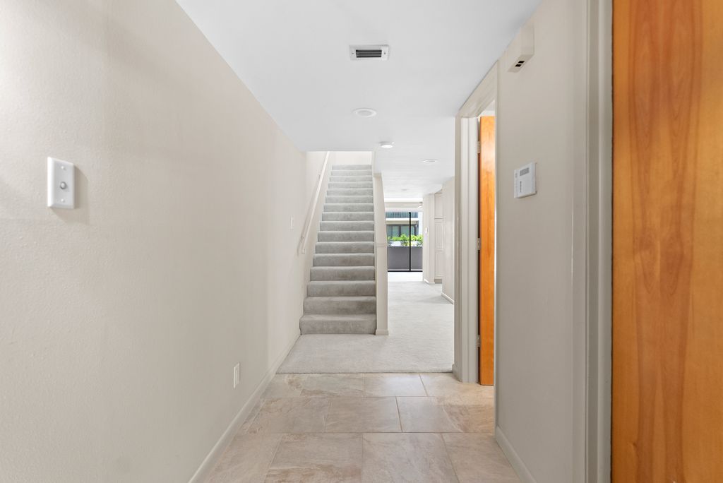 Listing Photos-3