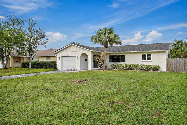Exterior and Interior Photos 739 Murphy Ave N, St. Petersburg, FL 33703, USA-1