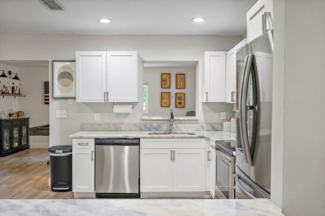 Exterior and Interior Photos 739 Murphy Ave N, St. Petersburg, FL 33703, USA-9