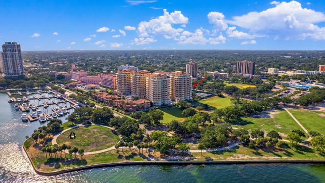 Drone Photos With Arrows - 555 5th Ave NE, St. Petersburg, FL 33701, USA #814-1