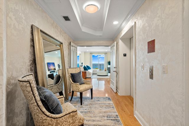 Listing Photos - 555 5th Ave NE, St. Petersburg, FL 33701, USA #814-2