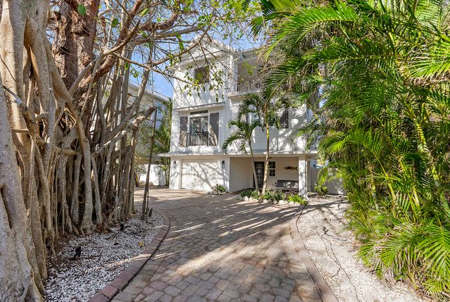 Exterior and Interior Photos 122 White Ave, Anna Maria, FL 34216, USA-2