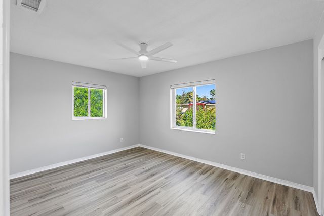 Listing Photos - 4300 16th Ave N, St. Petersburg, FL 33713, USA10