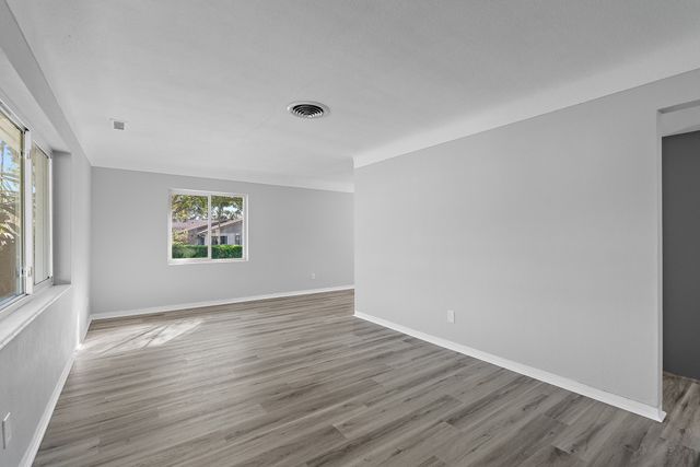 Listing Photos - 4300 16th Ave N, St. Petersburg, FL 33713, USA4