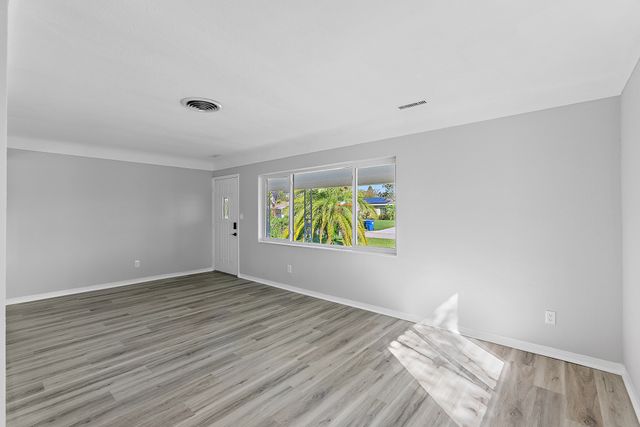Listing Photos - 4300 16th Ave N, St. Petersburg, FL 33713, USA6