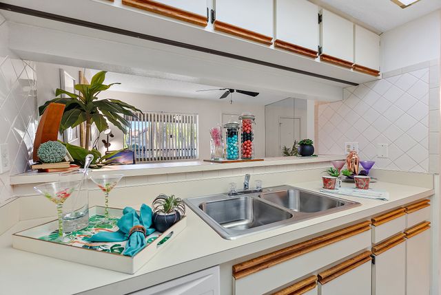 Exterior and Interior Photos 2420 Winding Creek Blvd, Clearwater, FL 33761, USA-9