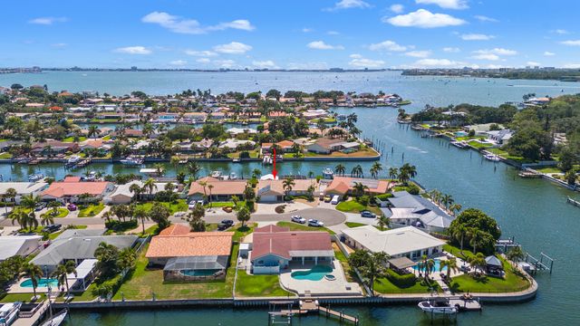 Drone Photos 4329 40th St S, St. Petersburg, FL 33711, USA 1