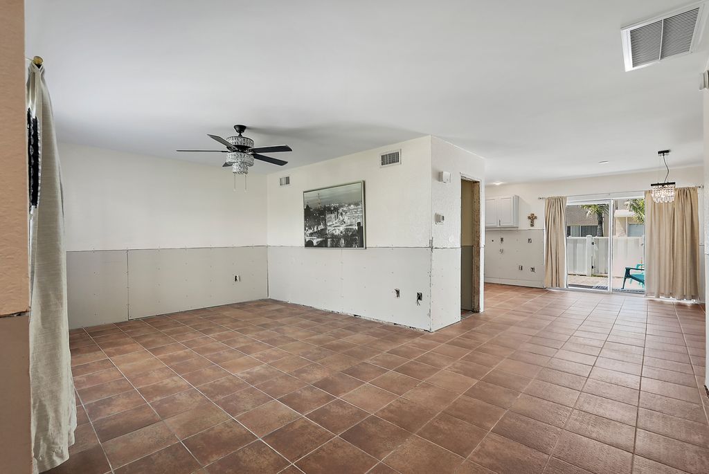 Listing Photos-3
