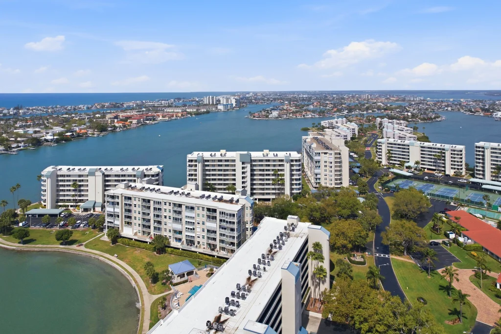 Drone_Photos_-_7932_Sailboat_Key_Blvd_S_South_Pasadena_FL_33707_001