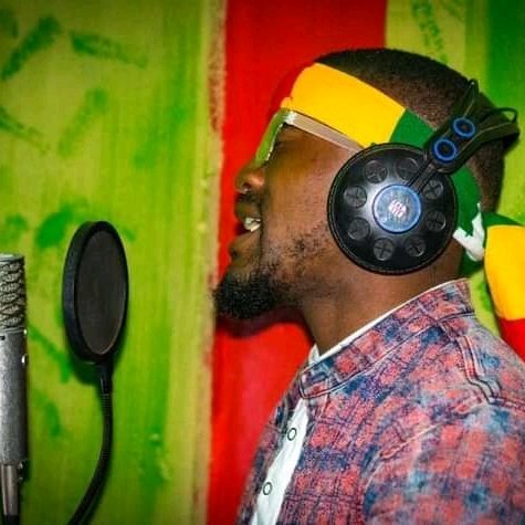 Charma Breezy Shines with his latest EP.