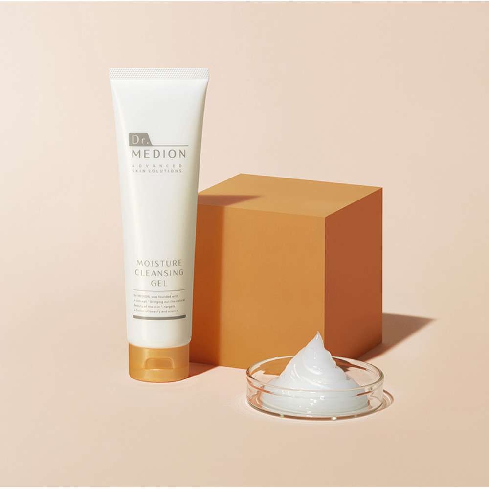 Dr. Medion Moisture Cleansing Gel Очищуючий гель з колоїдним сріблом і платиною