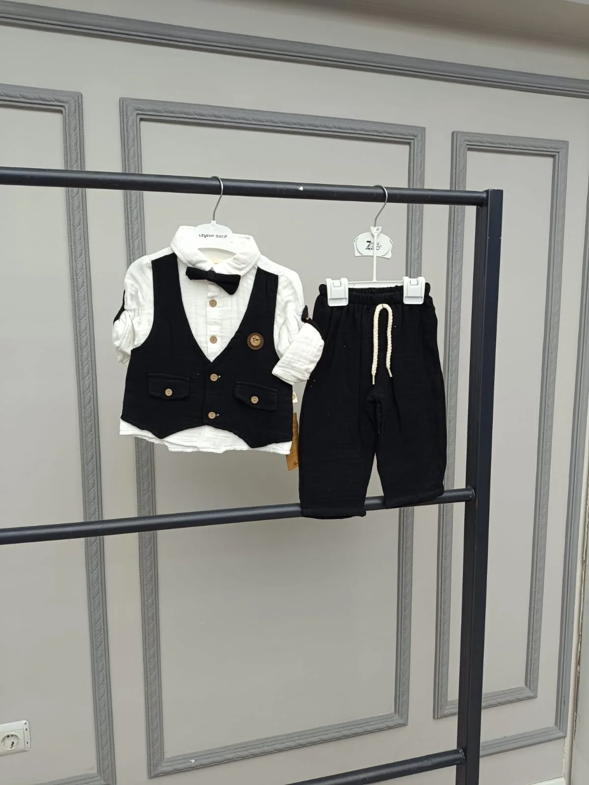 Düğmeli Bebek Takımı 16