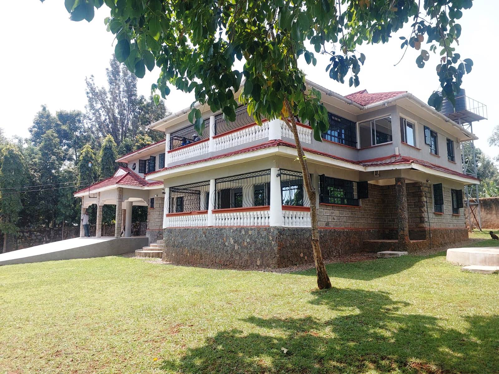 4 bed 5 Bathroom Maisonette in Kapuonja, Kisumu