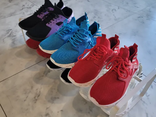 下北沢駅前店の店内