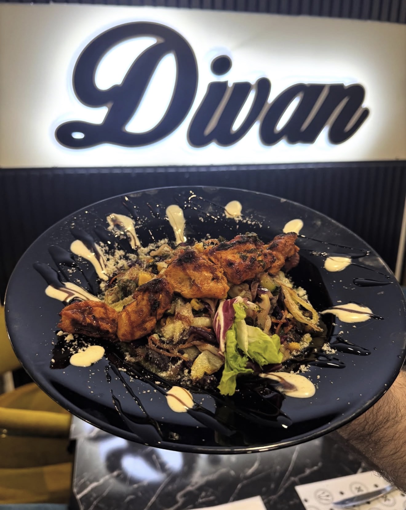 DIVAN RESTAURANT 2