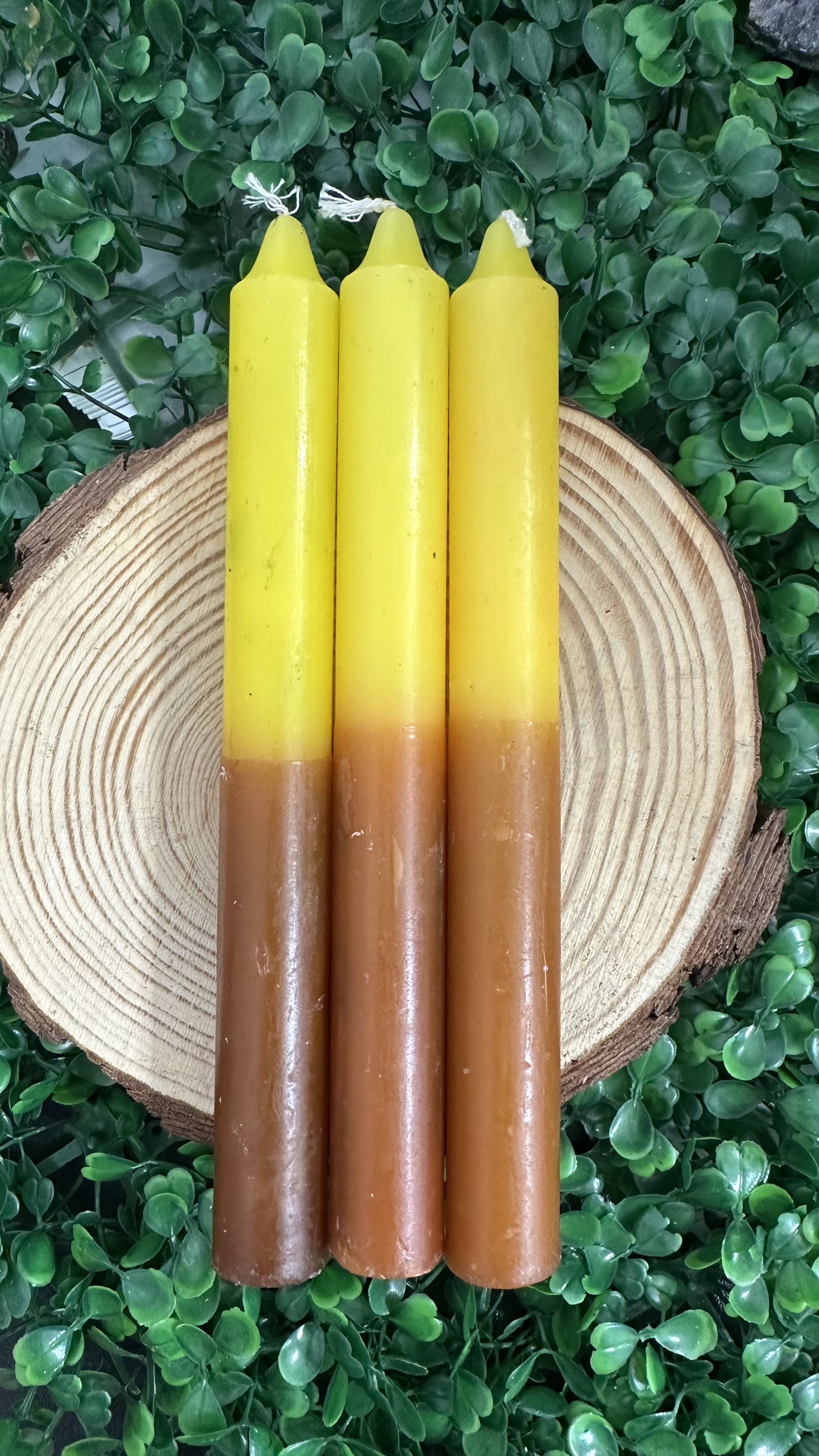 Producto Bella Bruja: Vela bujía amarilla y marrón