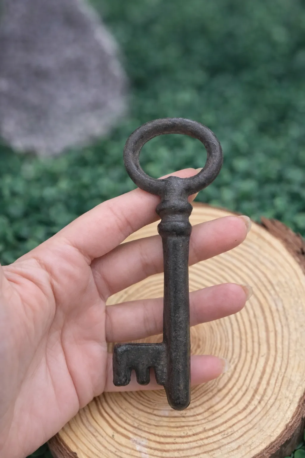 LLAVE HIERRO GRANDE - imagen 1