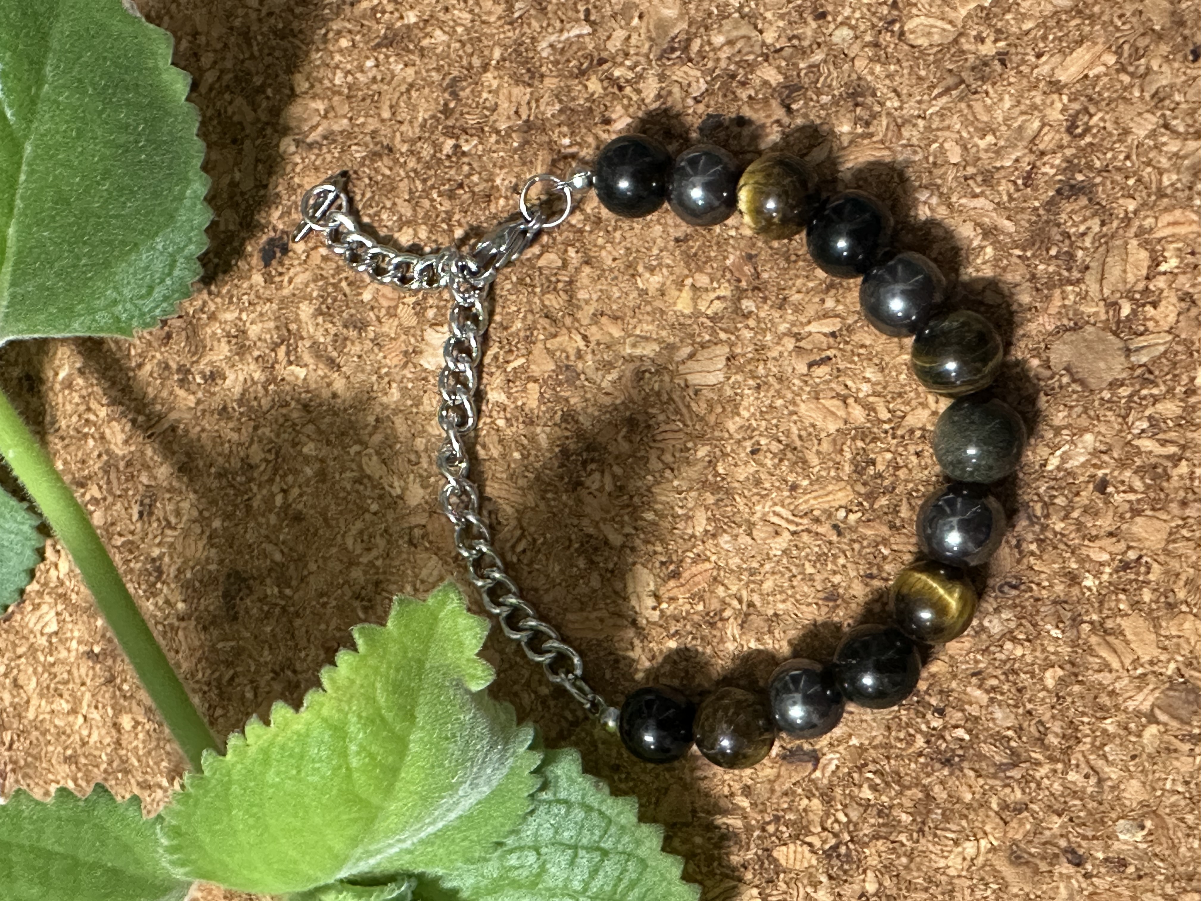 imagen de PULSERA AMULETO TRIPLE PROTECCION 2