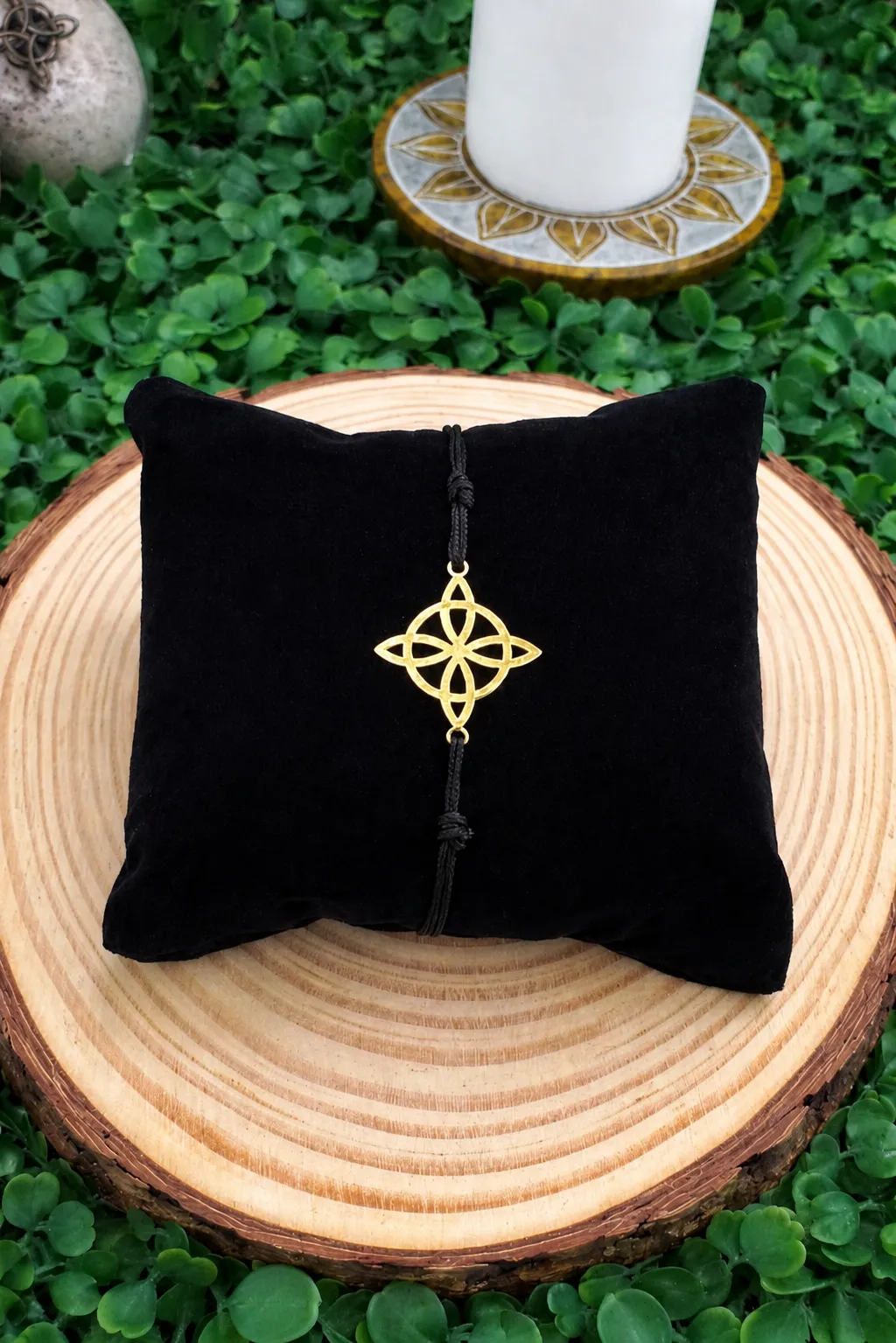 Producto Bella Bruja: PULSERA NUDO DE BRUJAS HILO NEGRO