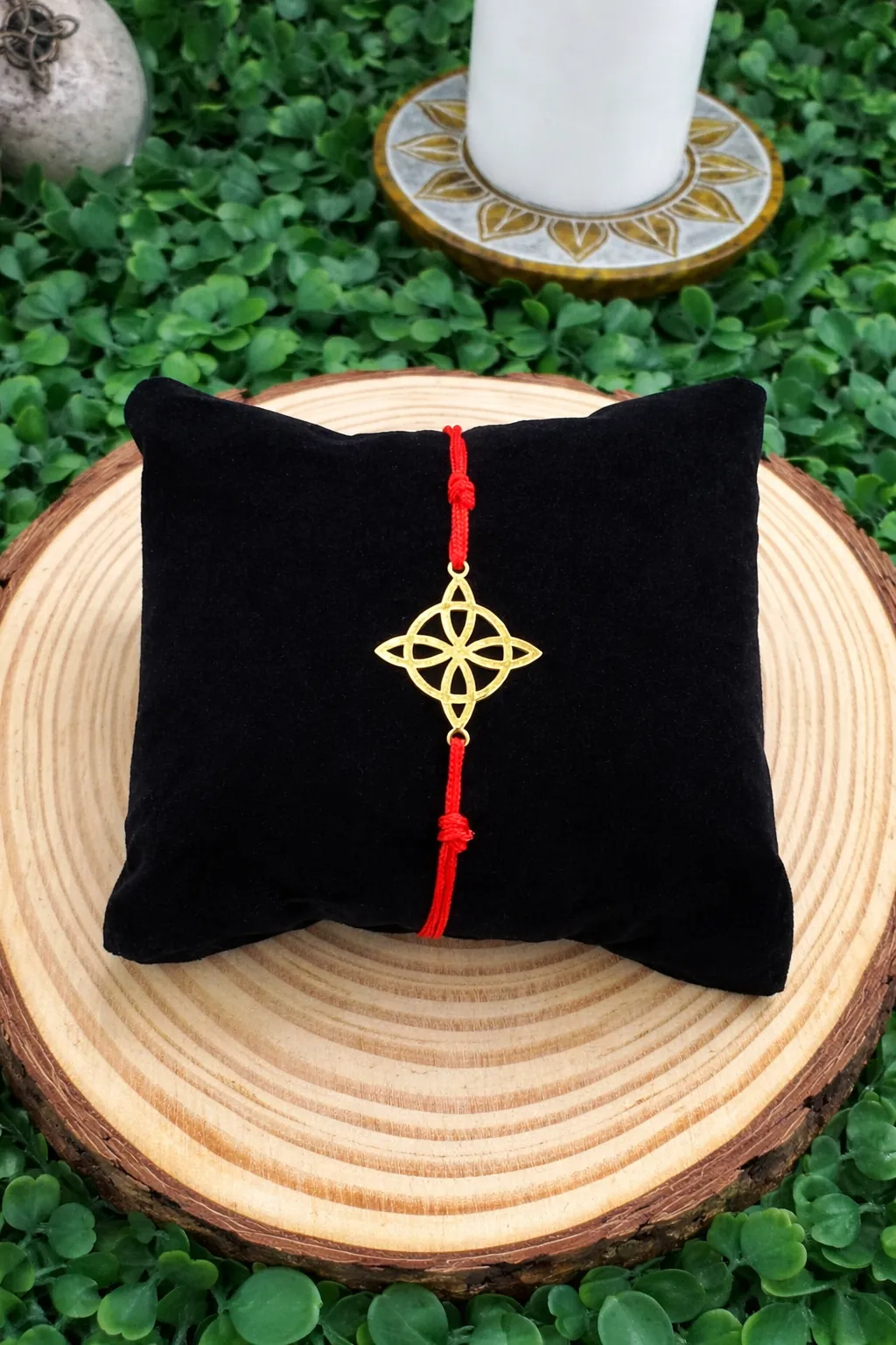 Producto Bella Bruja: PULSERA NUDO BRUJA HILO ROJO