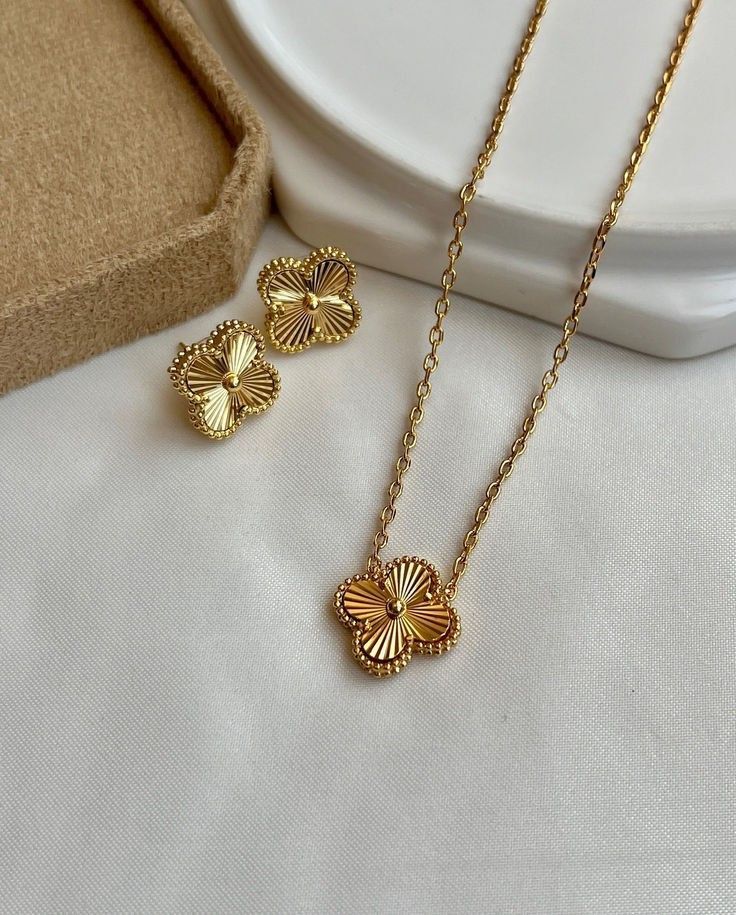 necklace and earrings combo
