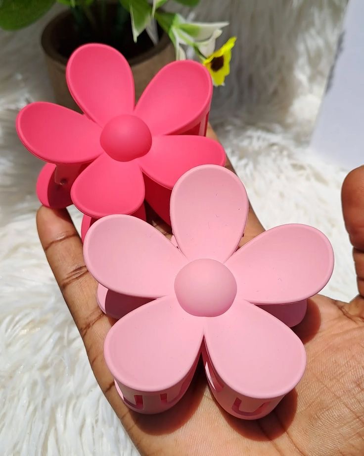 flower hair clips/claws