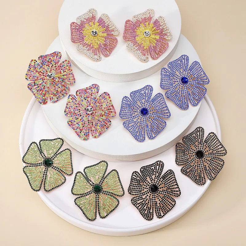 floral earrings