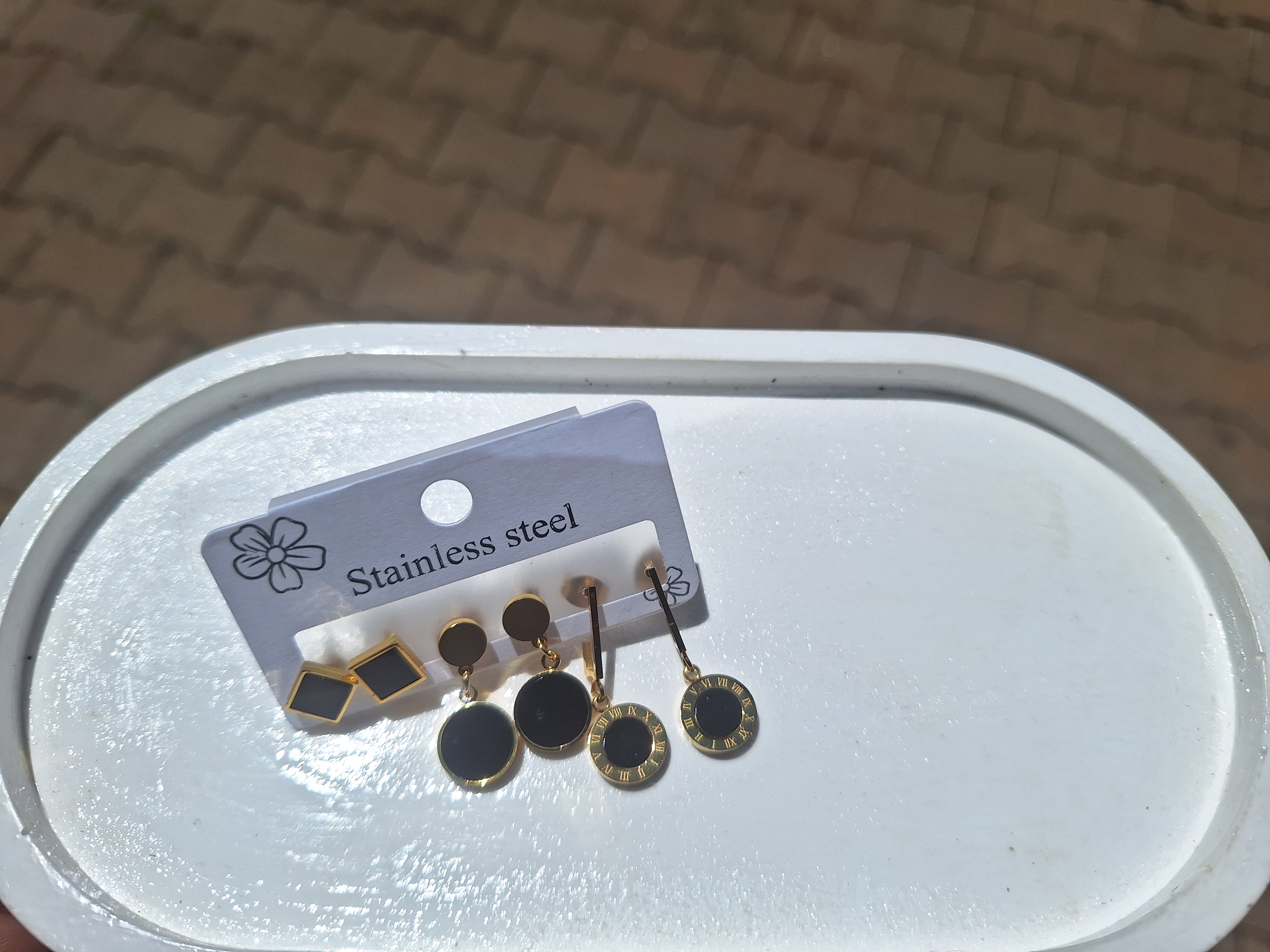 Earring set