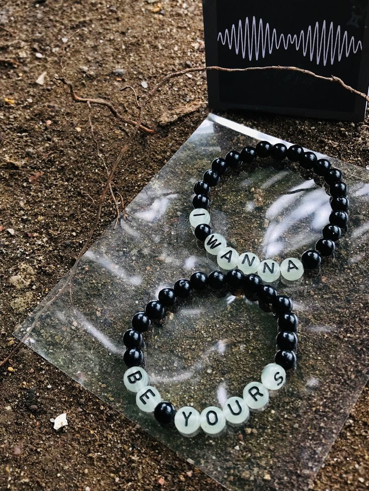 bracelets 
