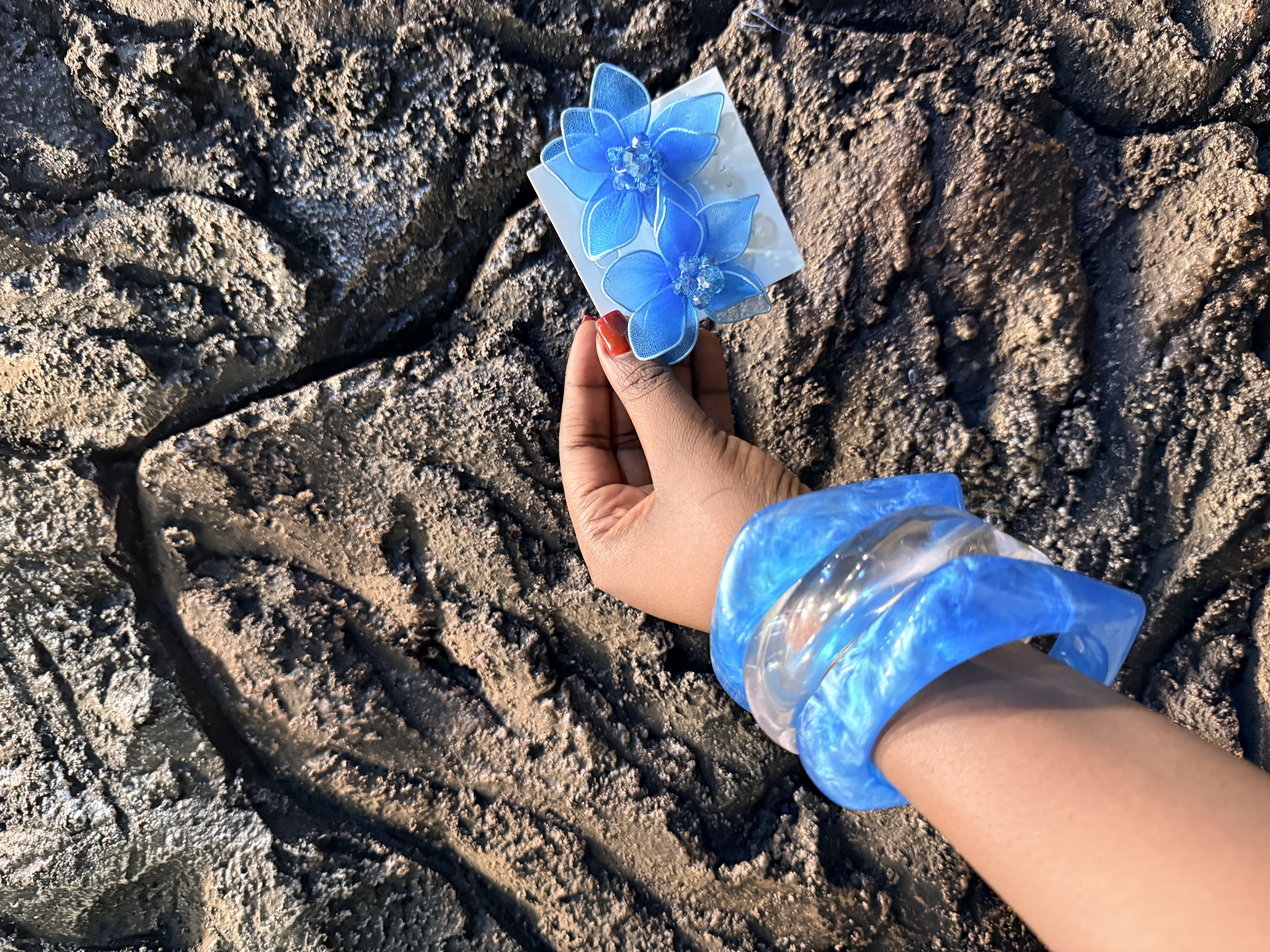 Earing and bangle accessories